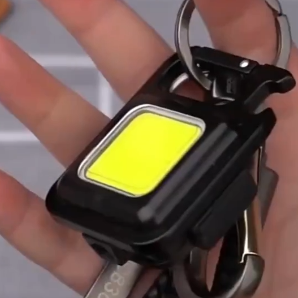 Linterna LED 3×1 – Ilumina Todo en Segundos – Seguridad y Autonomía Instantánea para tu Día a Día